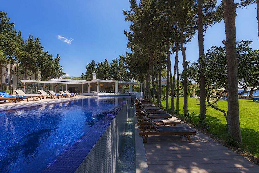 אקיארלר Liv Hotel By Bellazure מראה חיצוני תמונה