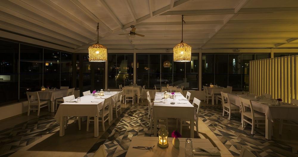 אקיארלר Liv Hotel By Bellazure מראה חיצוני תמונה