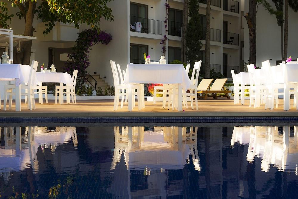 אקיארלר Liv Hotel By Bellazure מראה חיצוני תמונה