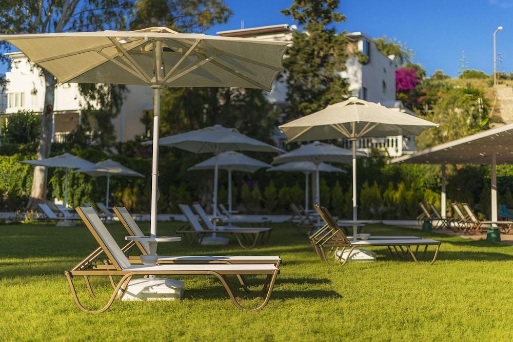 אקיארלר Liv Hotel By Bellazure מראה חיצוני תמונה