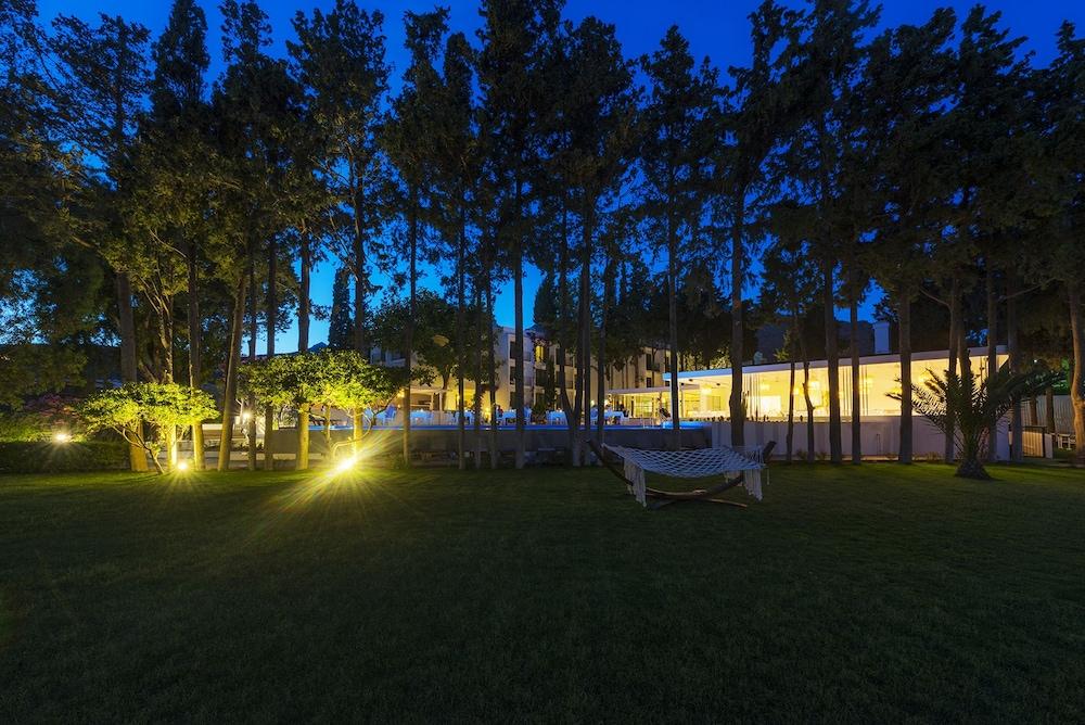 אקיארלר Liv Hotel By Bellazure מראה חיצוני תמונה