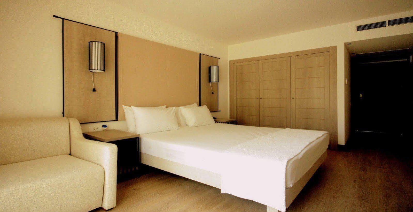אקיארלר Liv Hotel By Bellazure מראה חיצוני תמונה